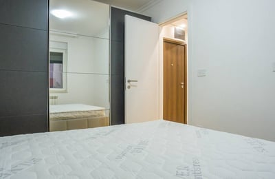 Location d’un appartement spacieux de 3 pièces, 56 m², quartier Zvezdara, Belgrade, Serbie